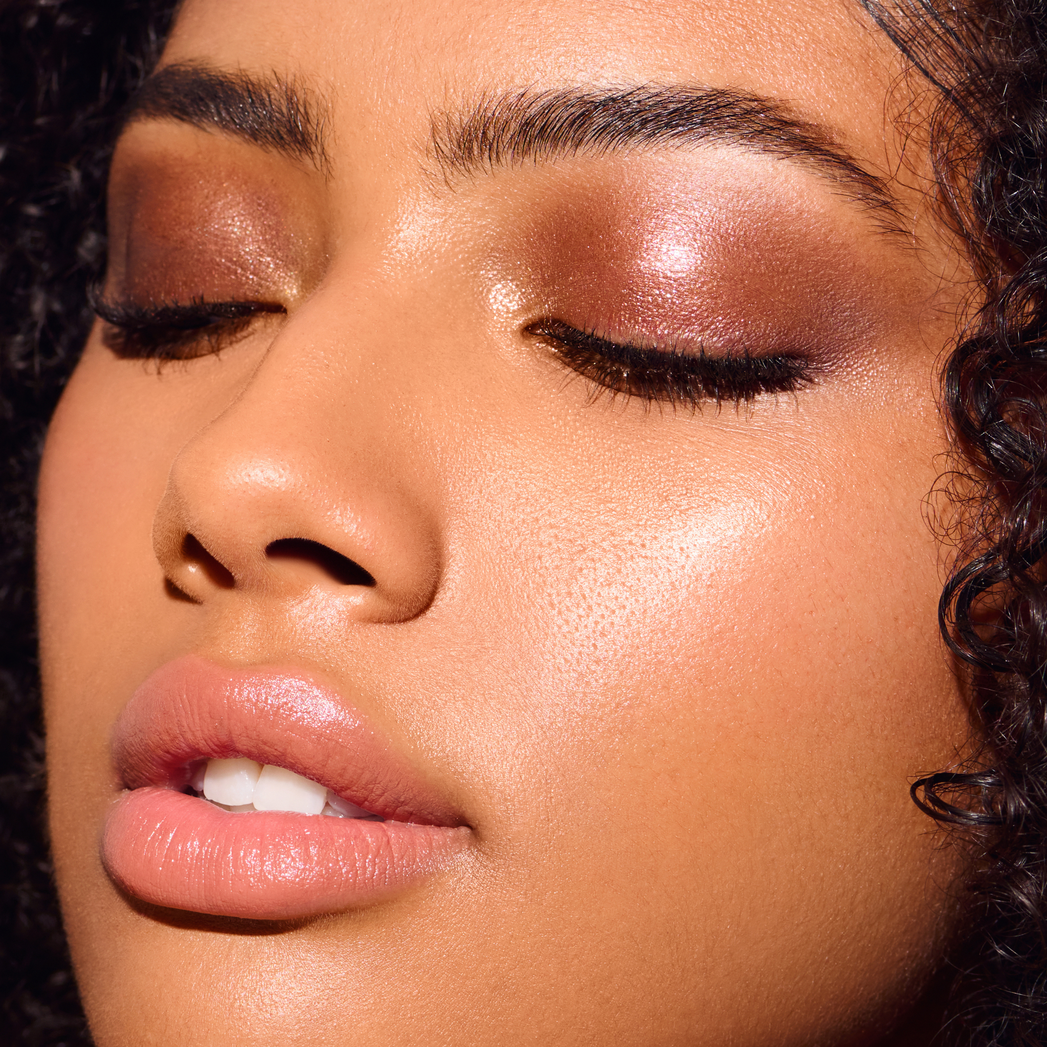 Glitter Pigments — Pressed. No Glue. No Fallout.